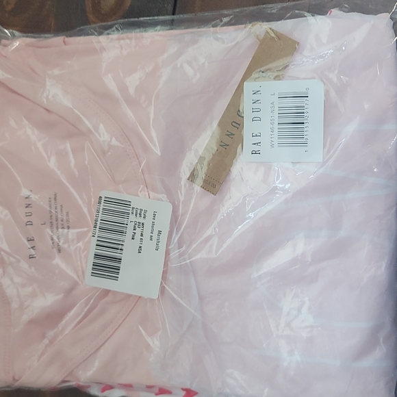 Rae Dunn LOVE Top and Shorts Set - Picture 3 of 4